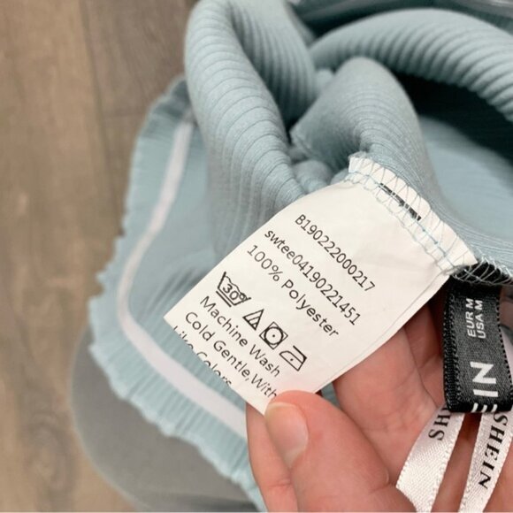 Shein Women’s Off The Shoulder Top Cropped Long Sleeves Pale Blue Size Medium - Picture 7 of 11